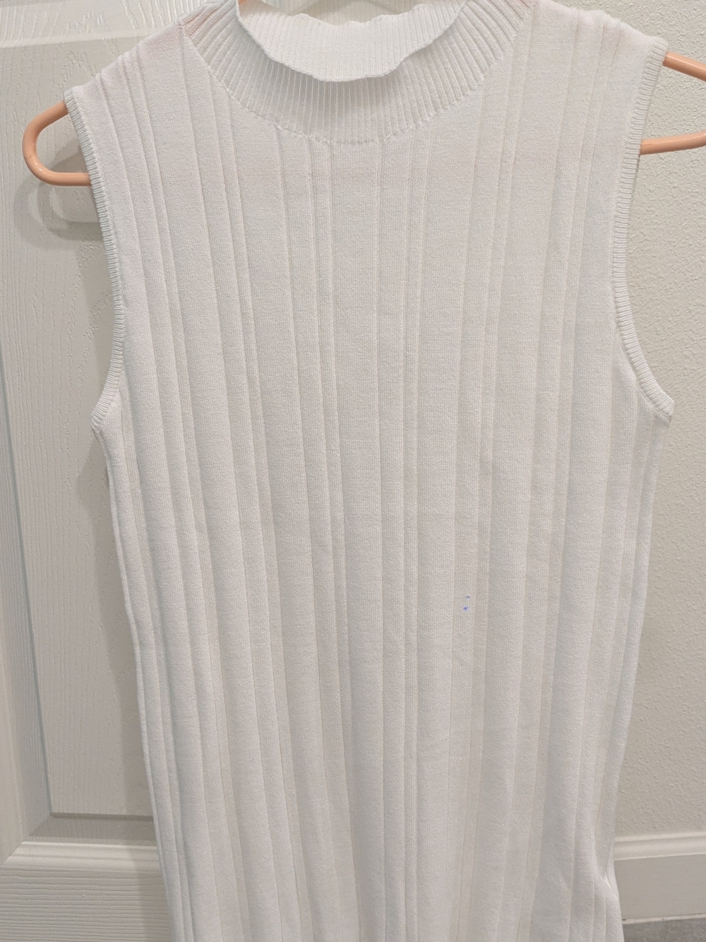 Sleeveless Ribbed Knit Tank Top in White. Bought In Japan Sz L